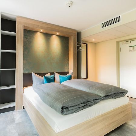 Hotel Dh -Deutsches Haus- Емден Екстериор снимка
