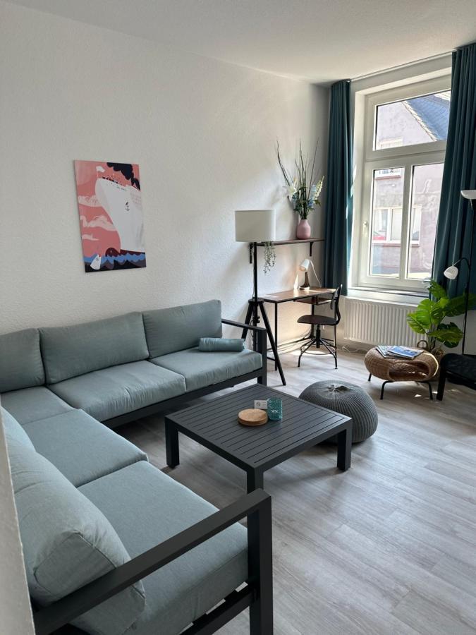 Hotel Dh -Deutsches Haus- Емден Екстериор снимка
